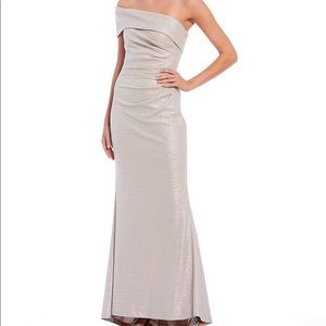 NWT Eliza J One-Shoulder Ruched Foiled Knit Gown
